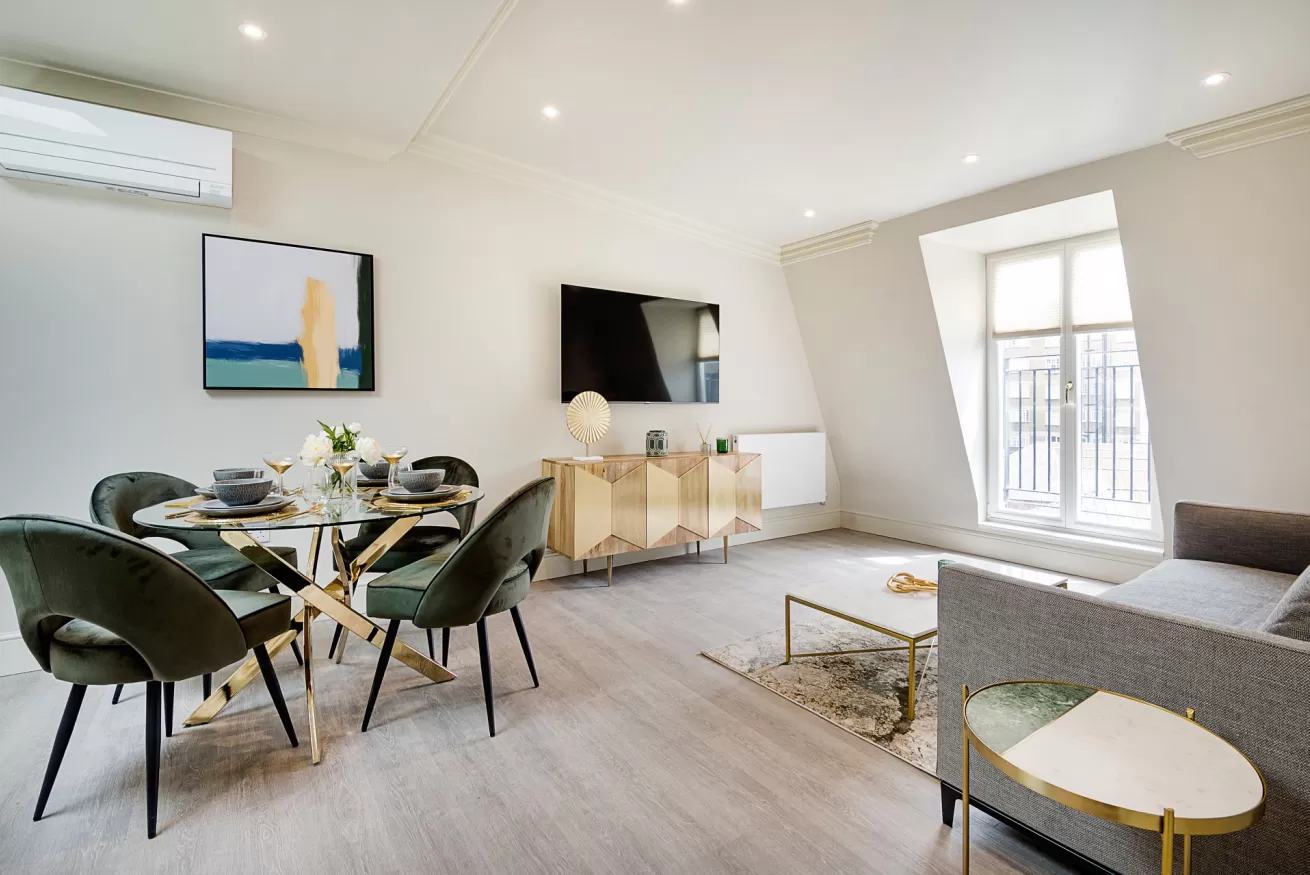 Suite 8: 1 bedroom luxury serviced apartment at 3 Connaught Street, London W2